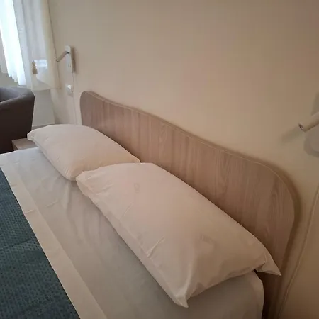 Bed and Breakfast Lupi E Agnelli *