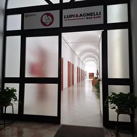 ベッド・アンド・ブレックファスト Lupi E Agnelli